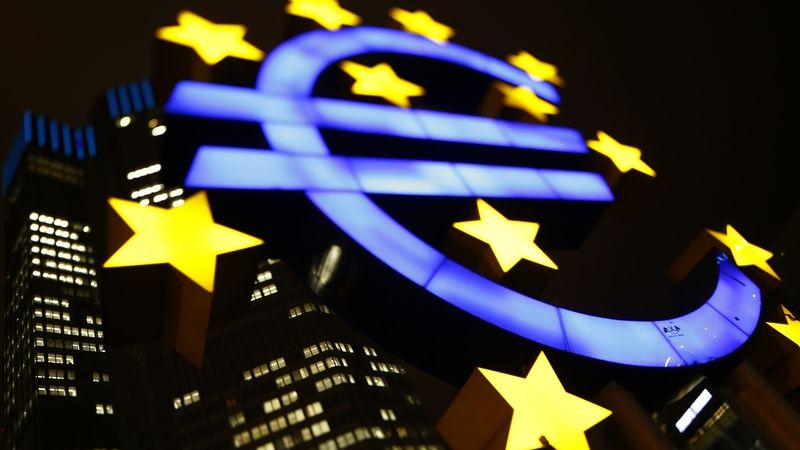 Inflace v eurozóně v říjnu vzrostla na 10,7 procenta